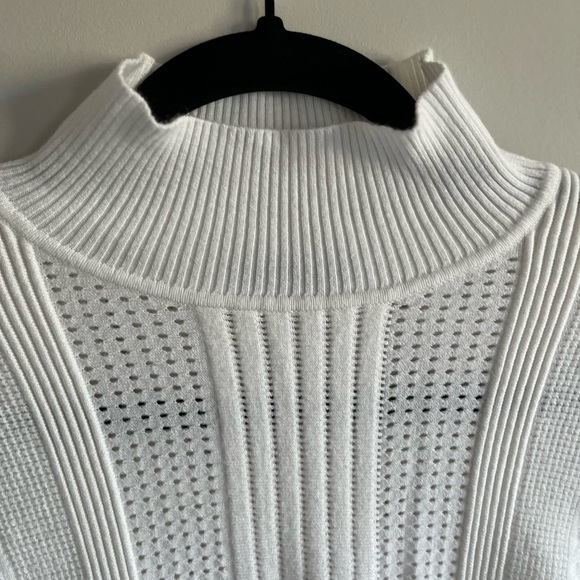 RW&CO Off White Sweater - Picture 3 of 7